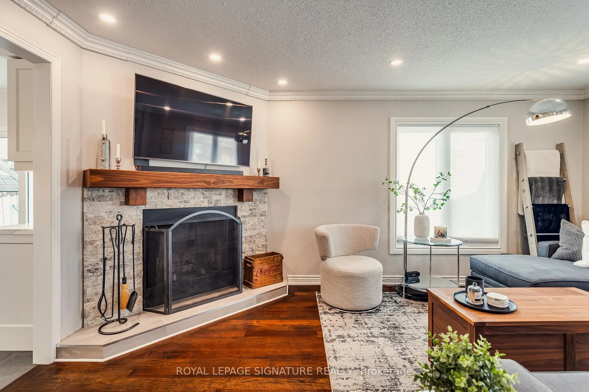 Photo 8 of 2 Valentine Place, Vaughan, Brownridge — HOMEH