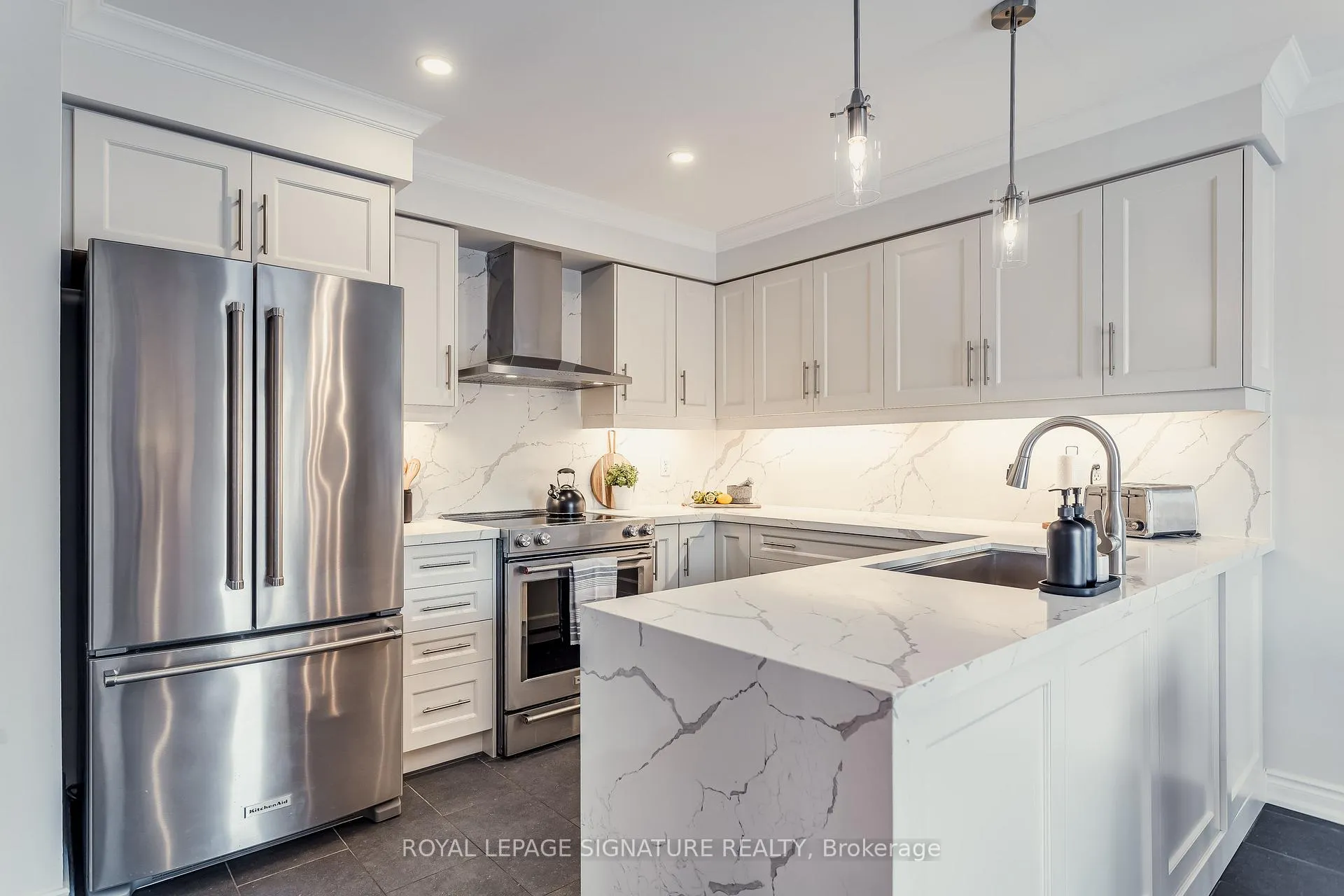 Photo 12 of 2 Valentine Place, Vaughan, Brownridge — HOMEH
