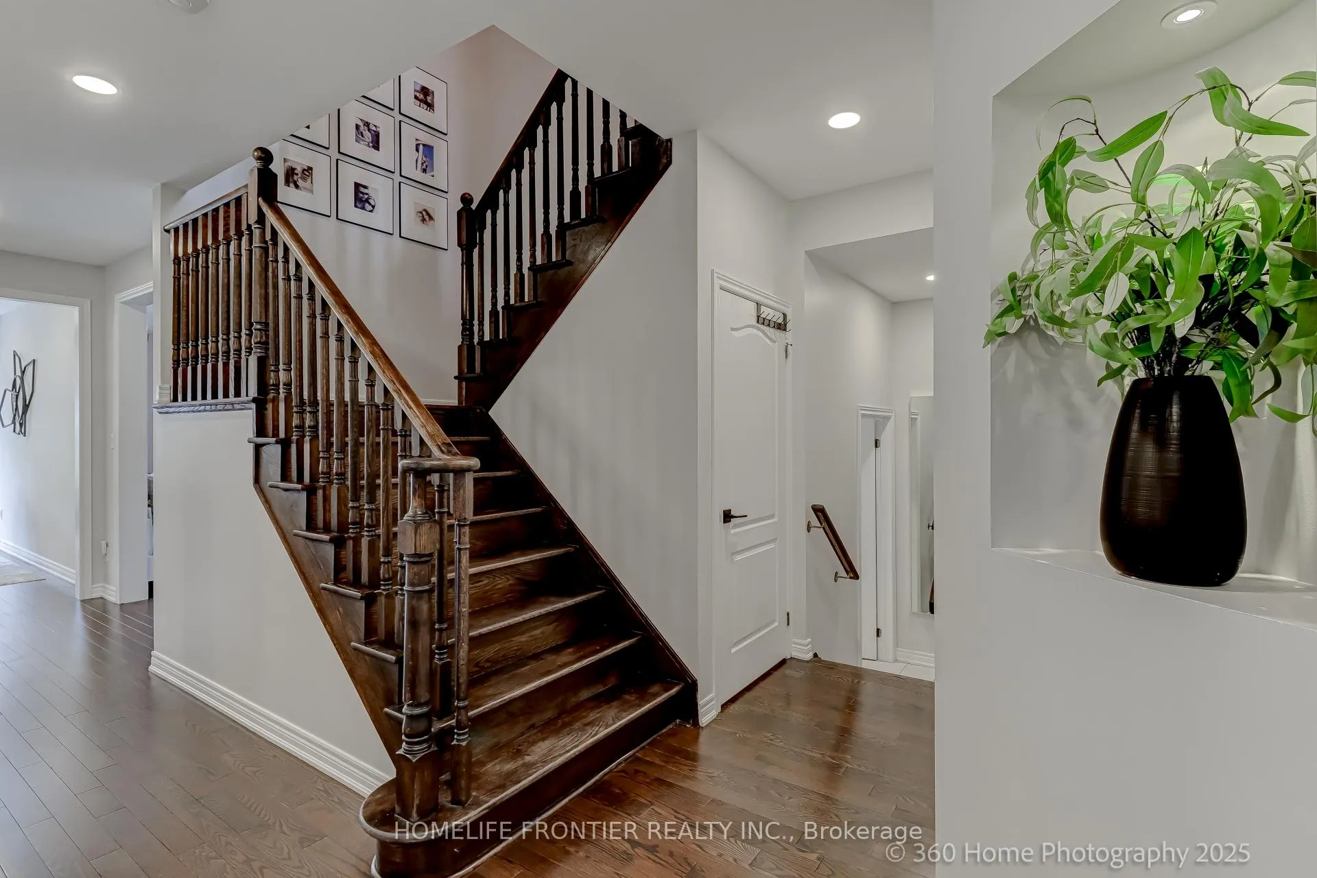 Photo 7 of 140 Lormel Gate, Vaughan, Vellore Village — HOMEH