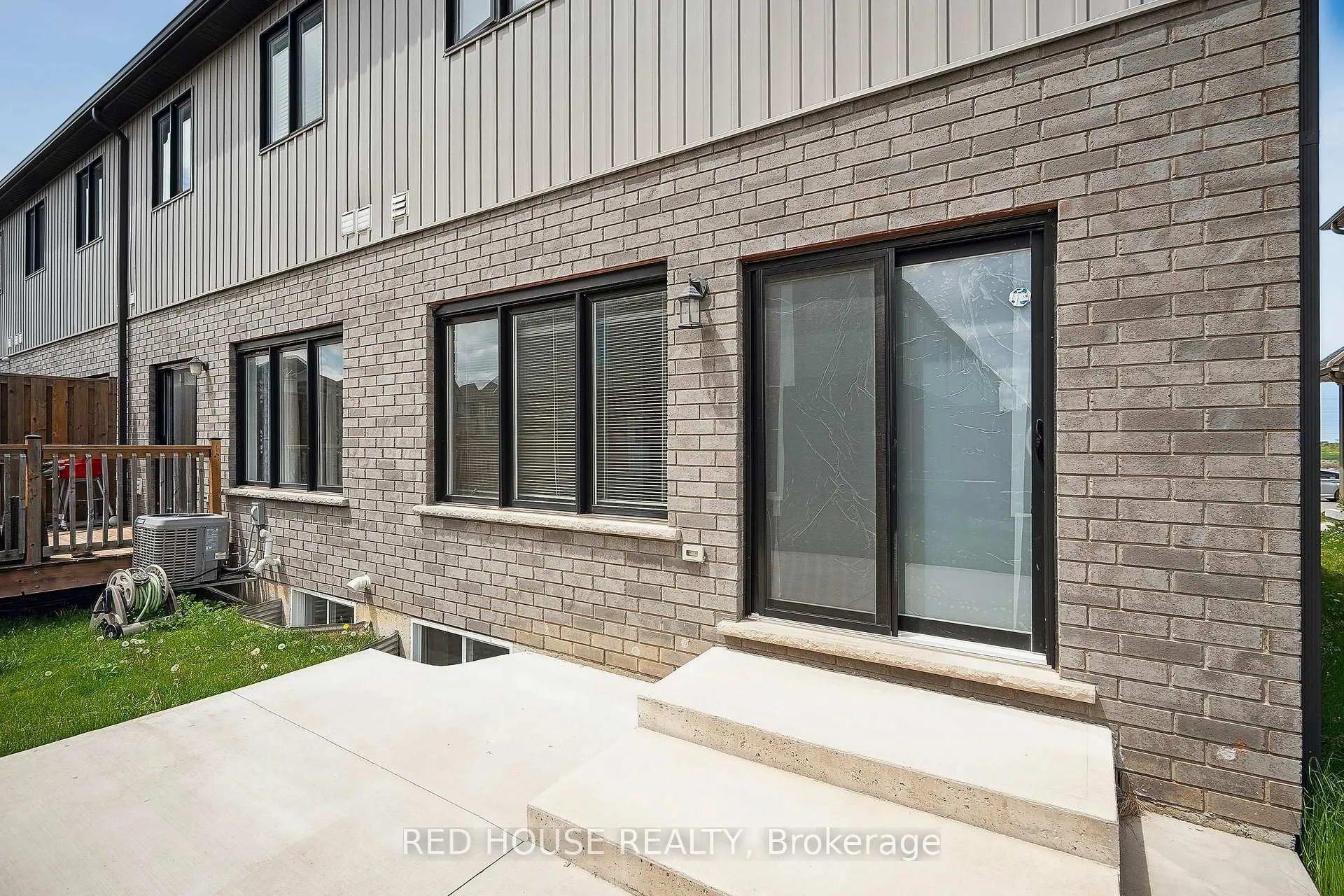 Photo 33 of 66 Venture Way, Thorold, Rolling Meadows — HOMEH