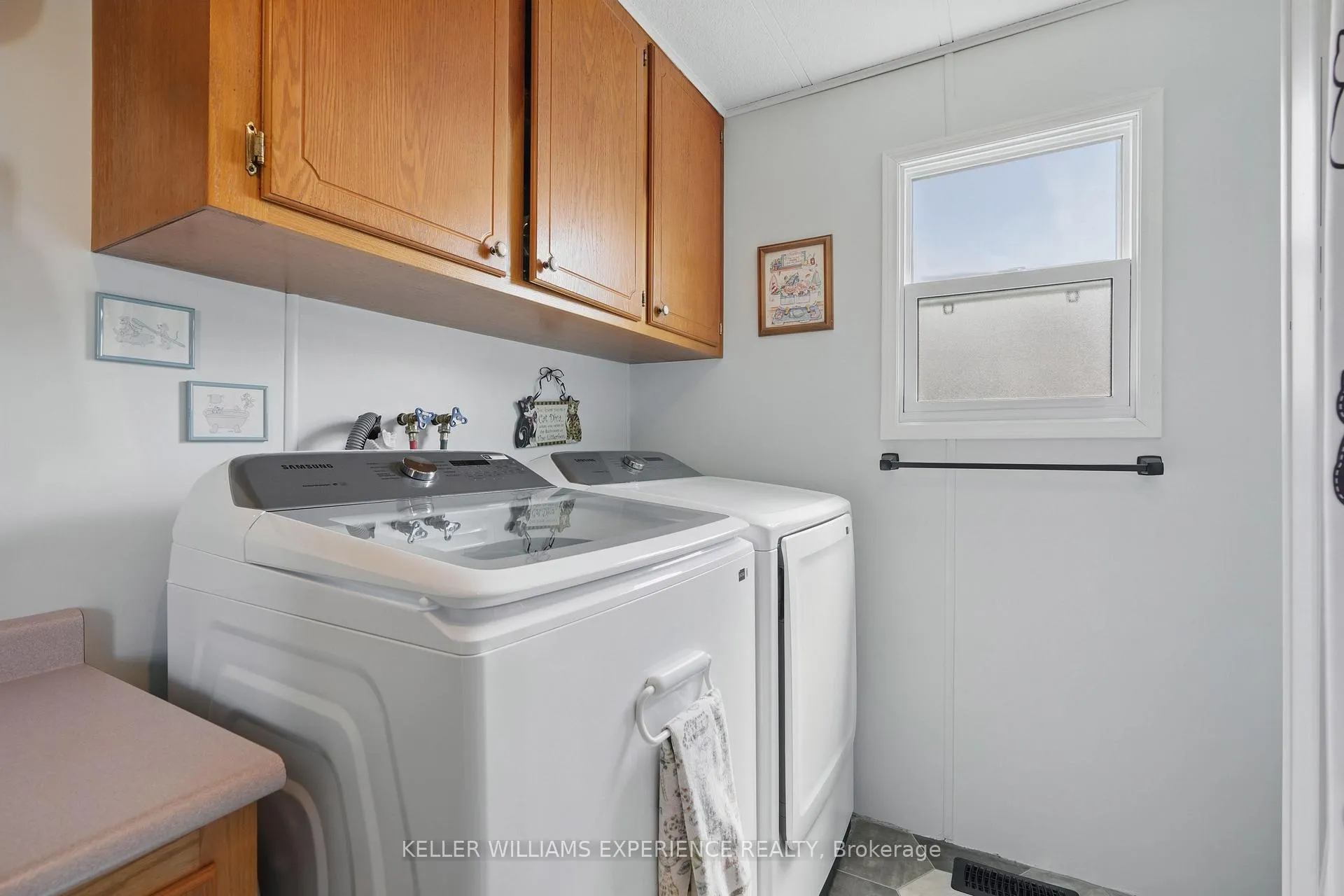 Photo 10 of 7 Shamrock Crescent, Essa, Angus — HOMEH