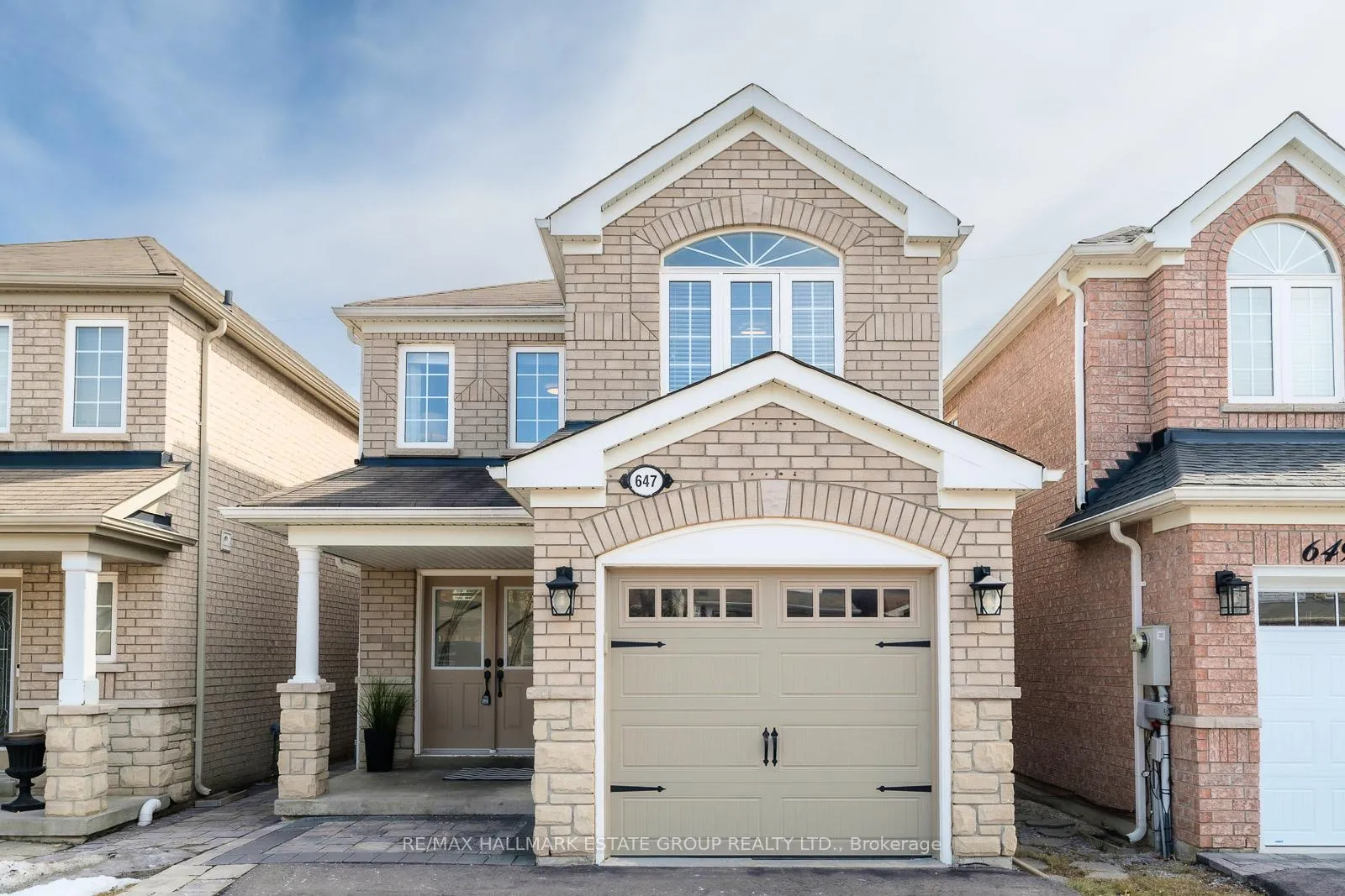 Photo 1 of 647 Sunbird Trail, Pickering, Amberlea — HOMEH