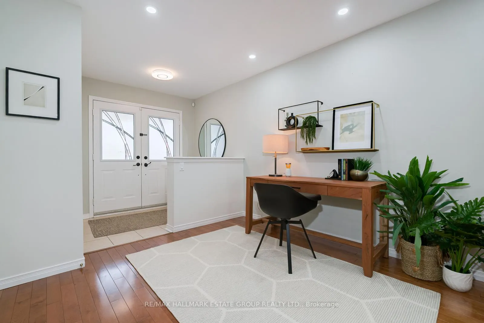 Photo 2 of 647 Sunbird Trail, Pickering, Amberlea — HOMEH