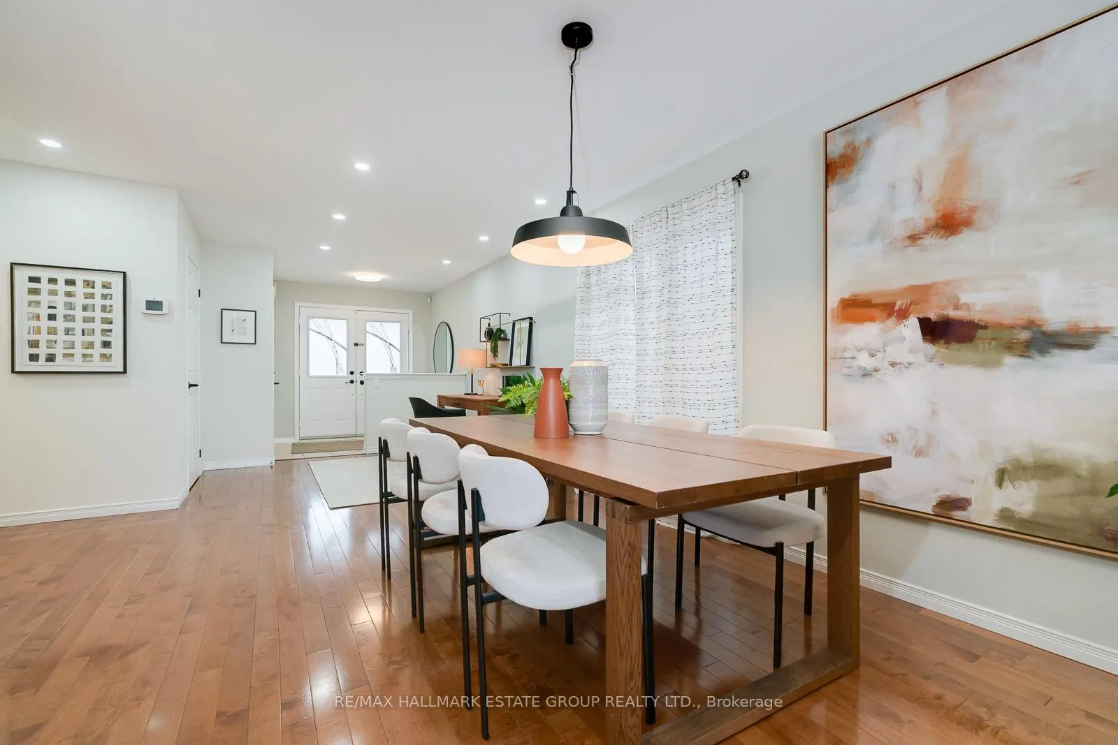 Photo 6 of 647 Sunbird Trail, Pickering, Amberlea — HOMEH