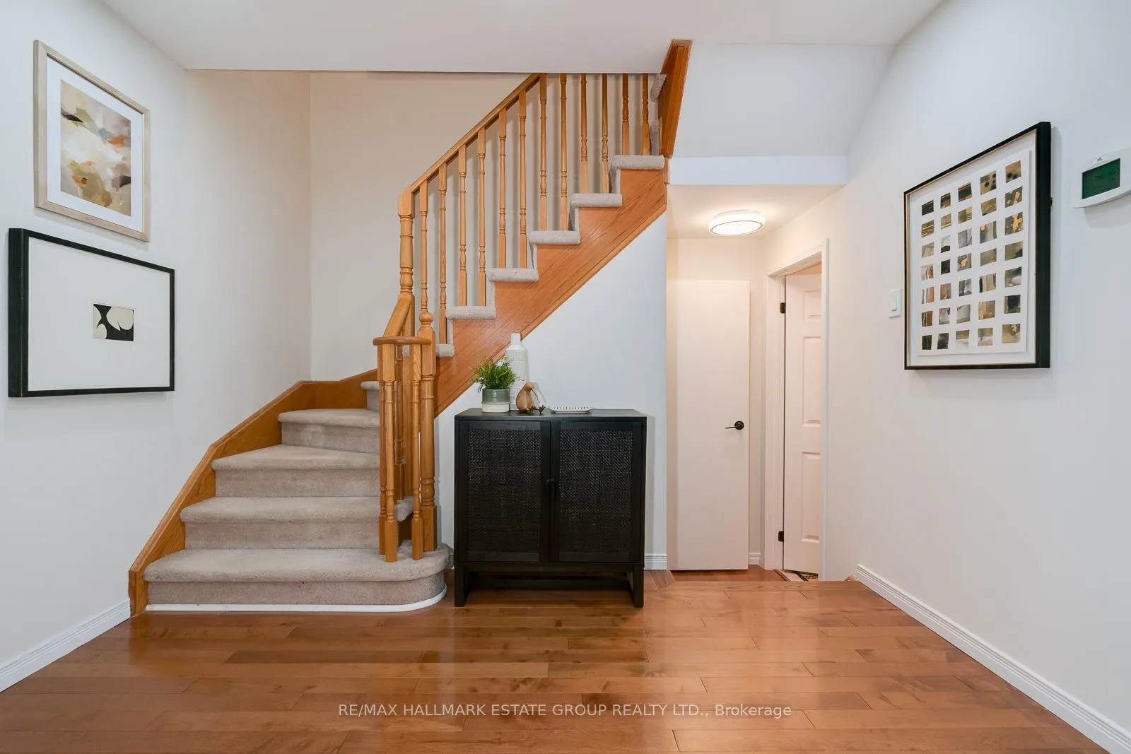 Photo 7 of 647 Sunbird Trail, Pickering, Amberlea — HOMEH