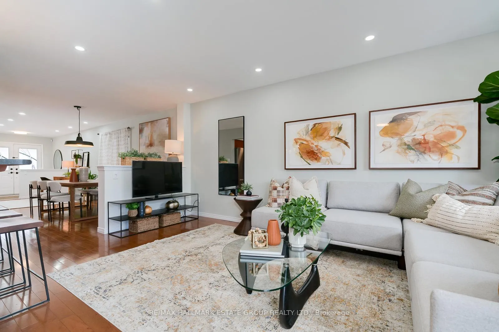Photo 12 of 647 Sunbird Trail, Pickering, Amberlea — HOMEH