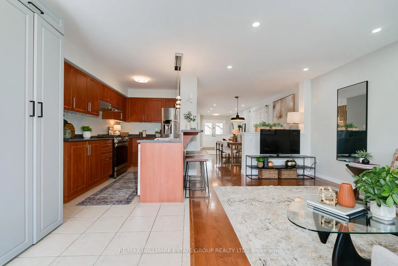 Photo 15 of 647 Sunbird Trail, Pickering, Amberlea — HOMEH