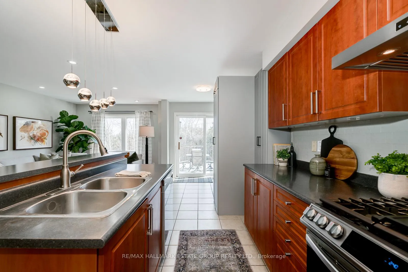 Photo 16 of 647 Sunbird Trail, Pickering, Amberlea — HOMEH