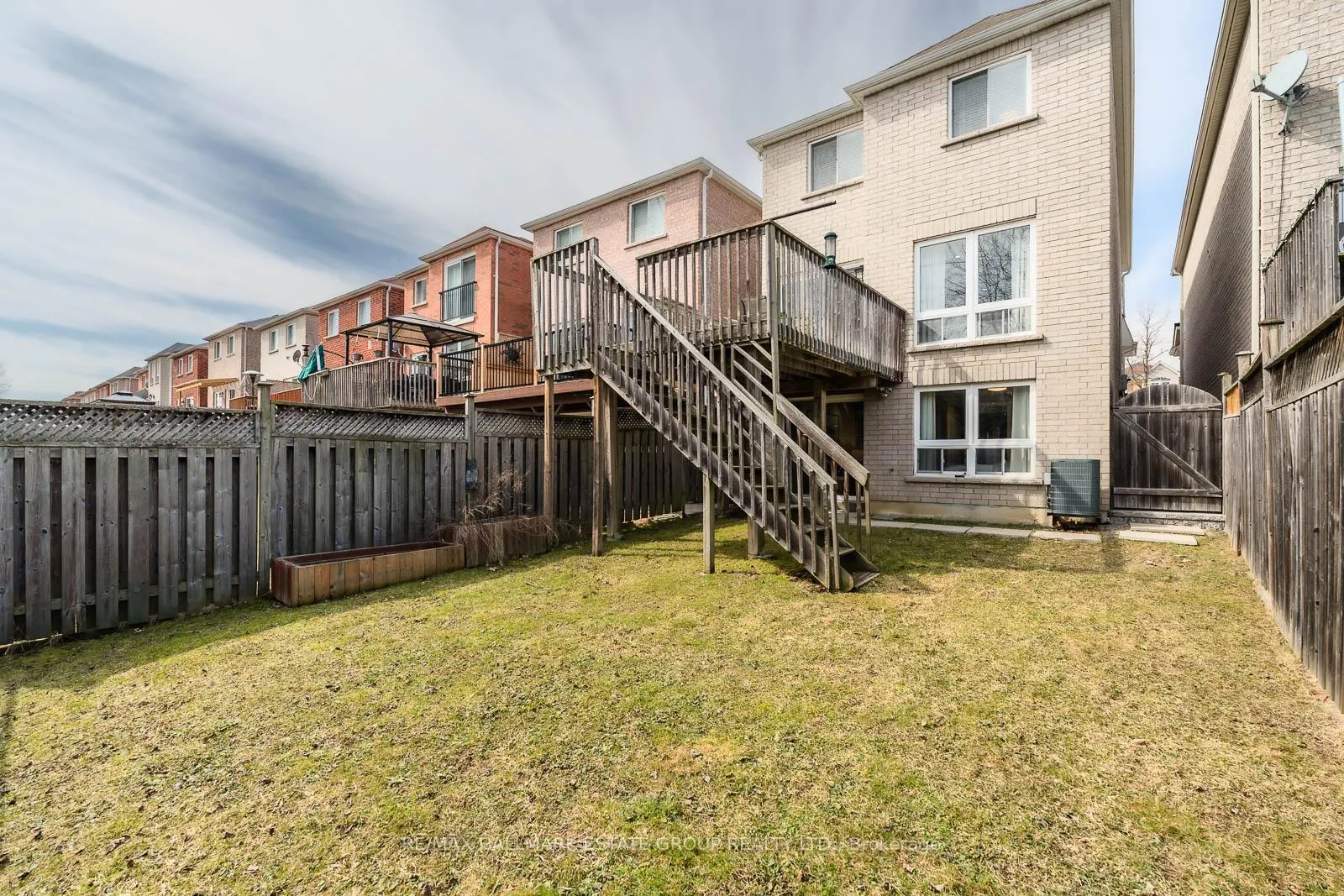 Photo 44 of 647 Sunbird Trail, Pickering, Amberlea — HOMEH