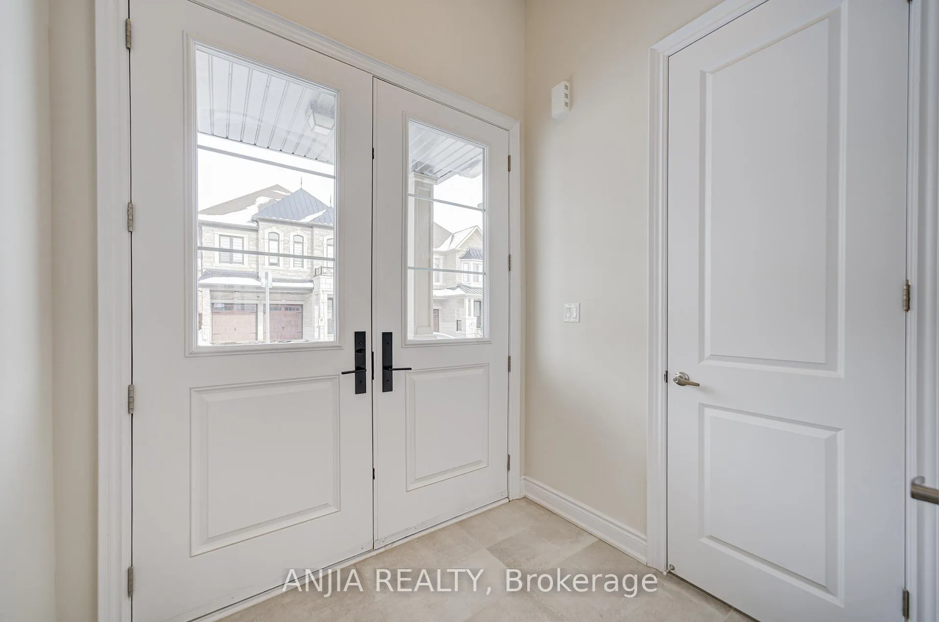 Photo 5 of 3428 Mosley Gate, Oakville, Glenorchy — HOMEH