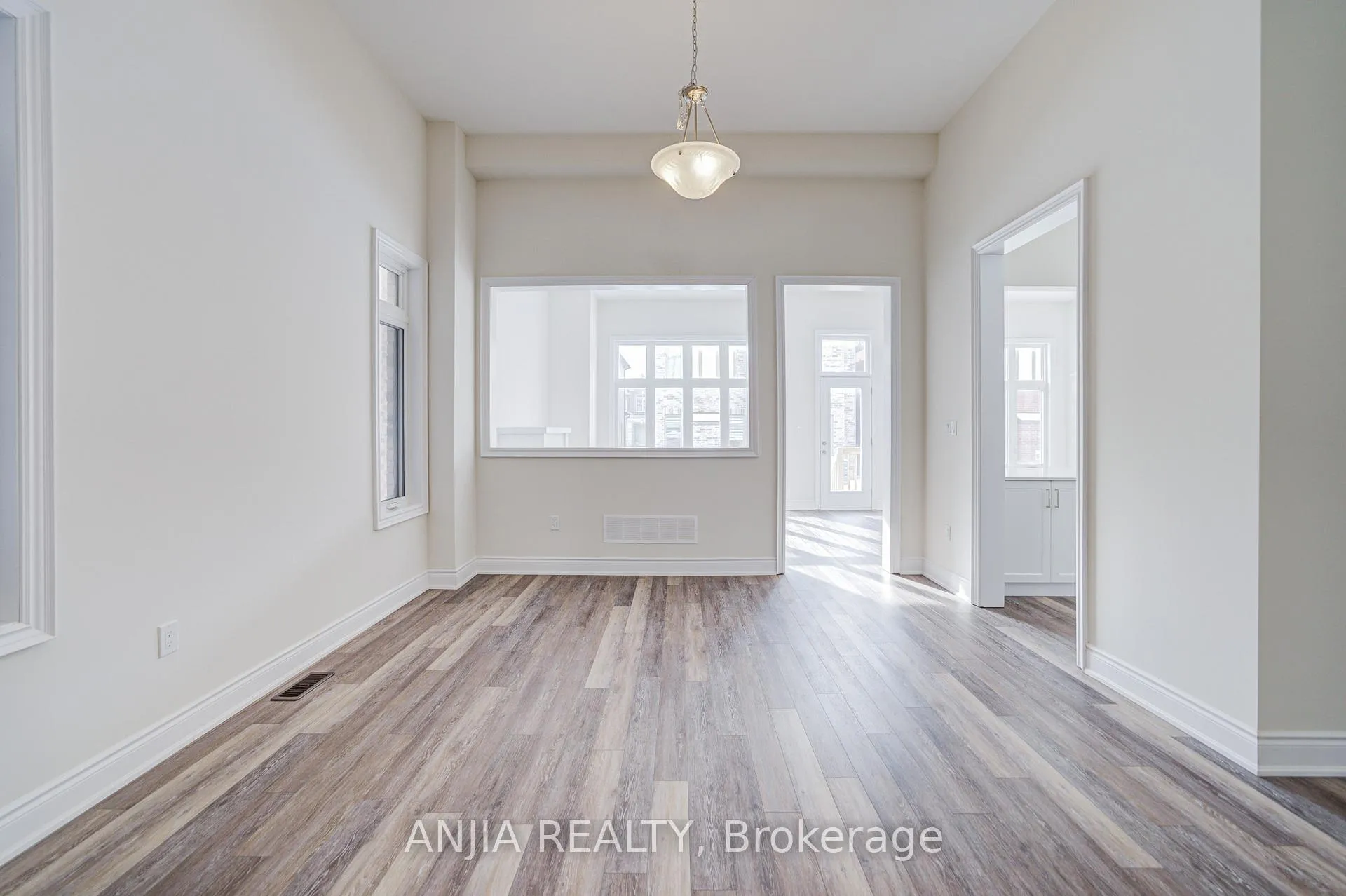 Photo 8 of 3428 Mosley Gate, Oakville, Glenorchy — HOMEH
