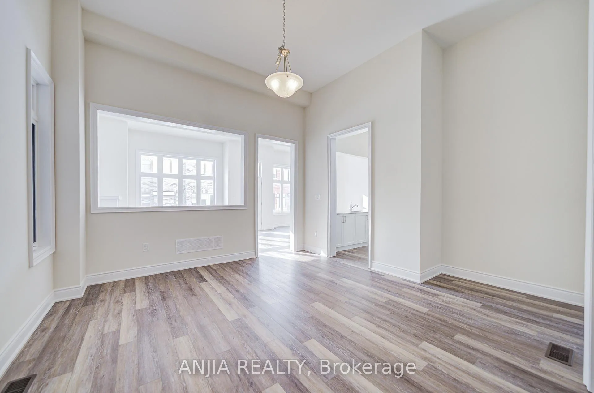 Photo 9 of 3428 Mosley Gate, Oakville, Glenorchy — HOMEH