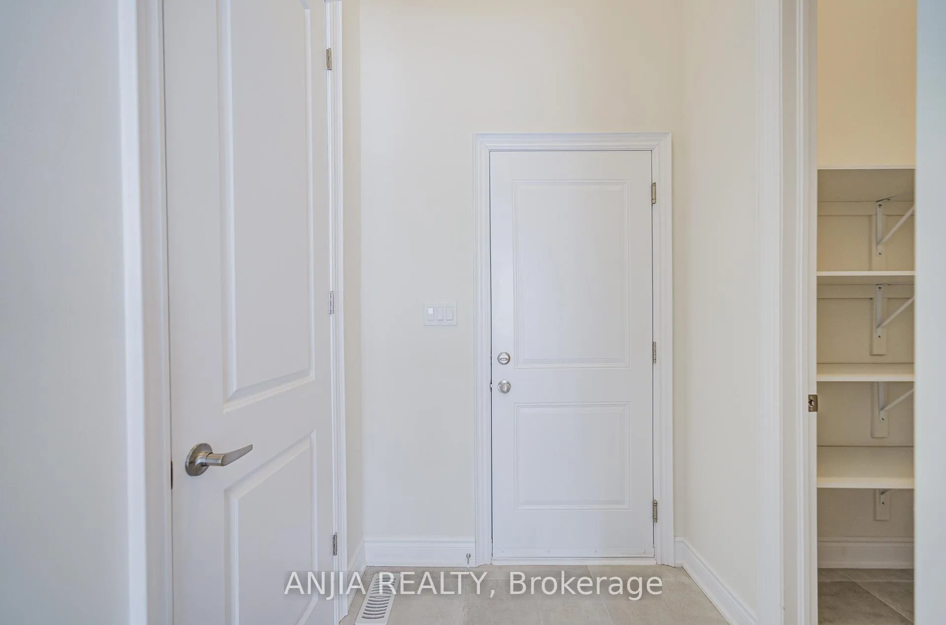Photo 24 of 3428 Mosley Gate, Oakville, Glenorchy — HOMEH