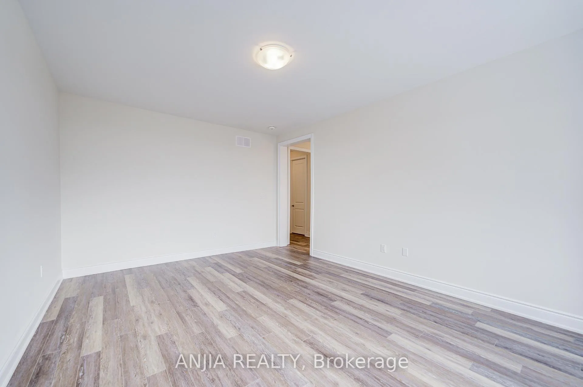 Photo 43 of 3428 Mosley Gate, Oakville, Glenorchy — HOMEH