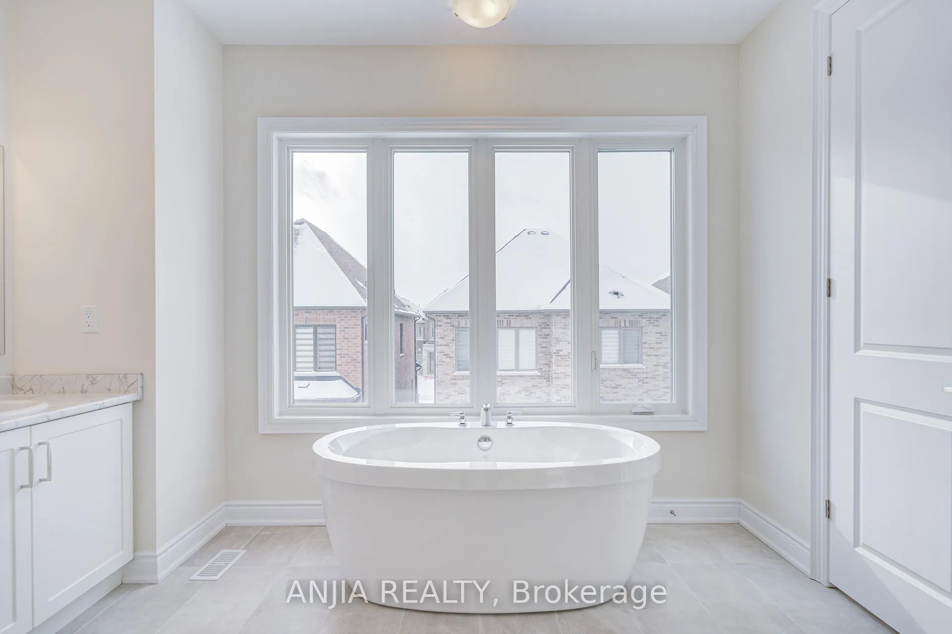 Photo 46 of 3428 Mosley Gate, Oakville, Glenorchy — HOMEH