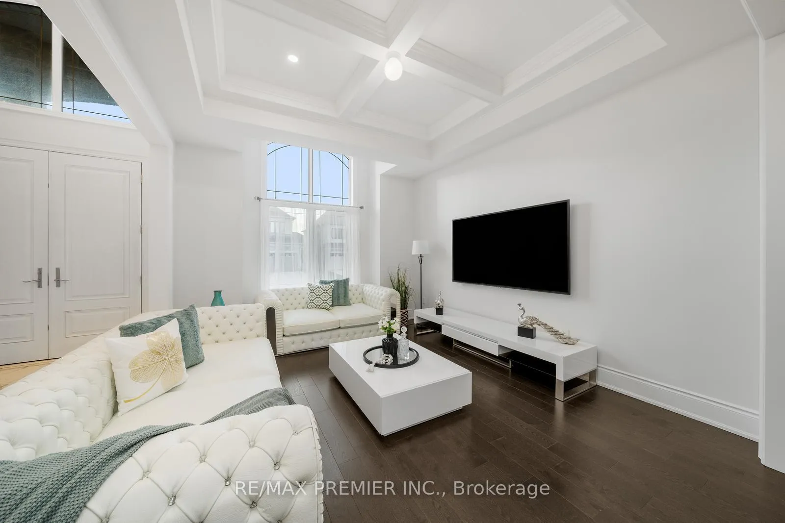 Photo 7 of 57 Appleyard Avenue, Vaughan, Kleinburg — HOMEH