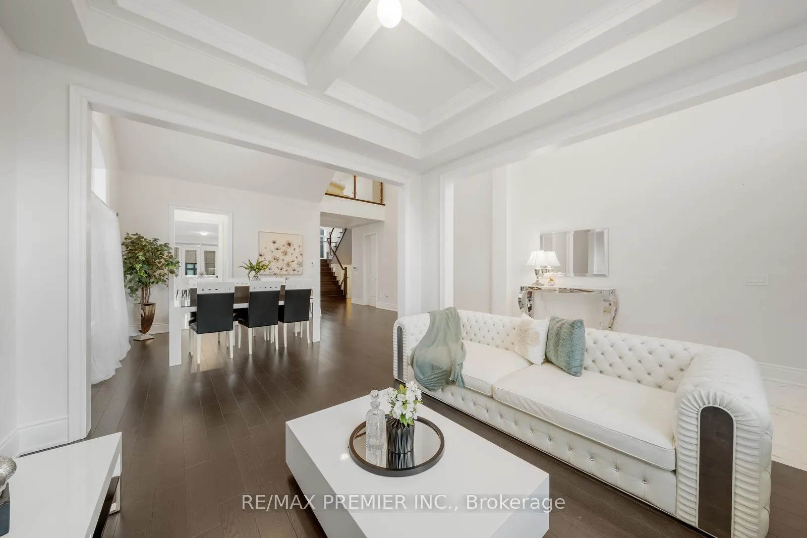 Photo 8 of 57 Appleyard Avenue, Vaughan, Kleinburg — HOMEH