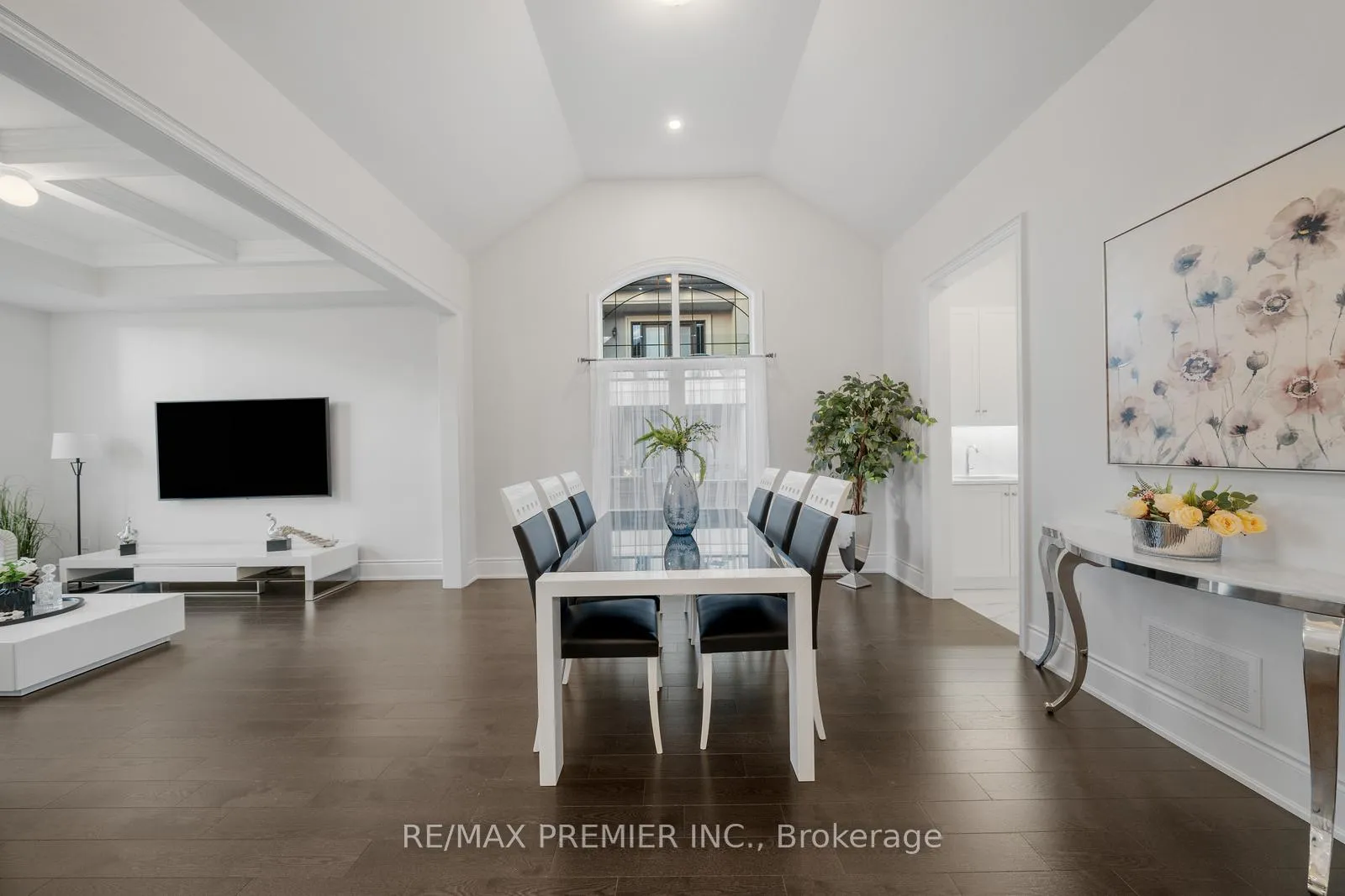 Photo 10 of 57 Appleyard Avenue, Vaughan, Kleinburg — HOMEH