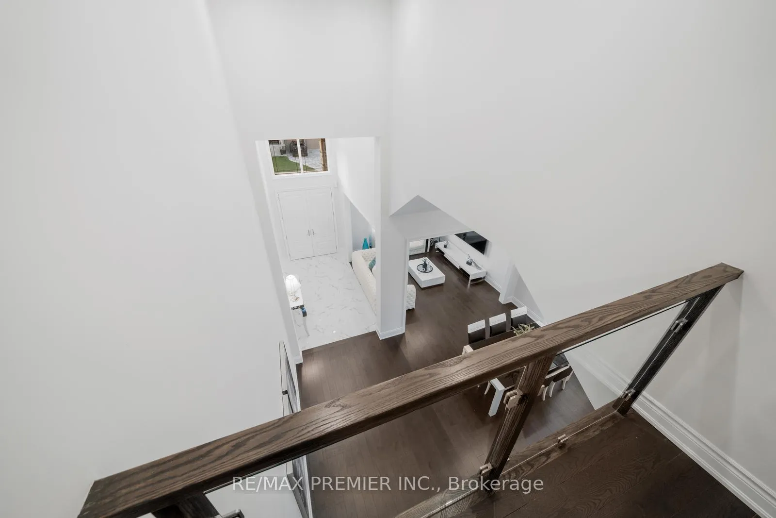 Photo 12 of 57 Appleyard Avenue, Vaughan, Kleinburg — HOMEH