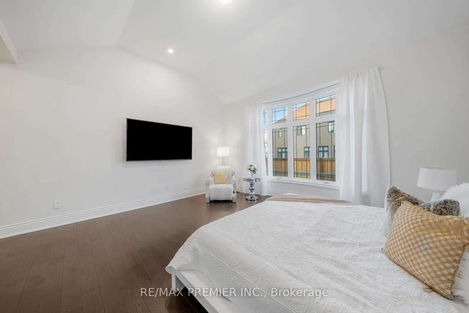 Photo 29 of 57 Appleyard Avenue, Vaughan, Kleinburg — HOMEH