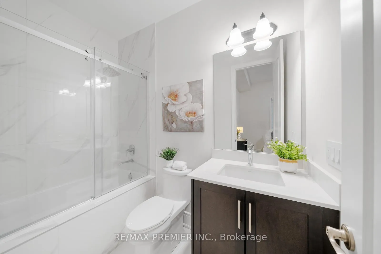 Photo 33 of 57 Appleyard Avenue, Vaughan, Kleinburg — HOMEH
