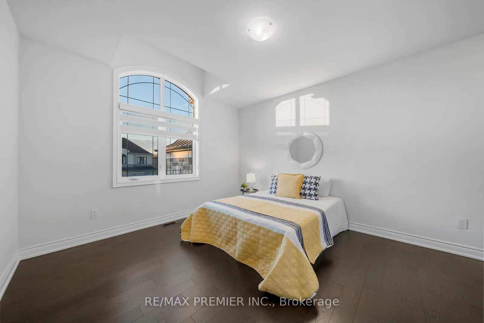 Photo 39 of 57 Appleyard Avenue, Vaughan, Kleinburg — HOMEH