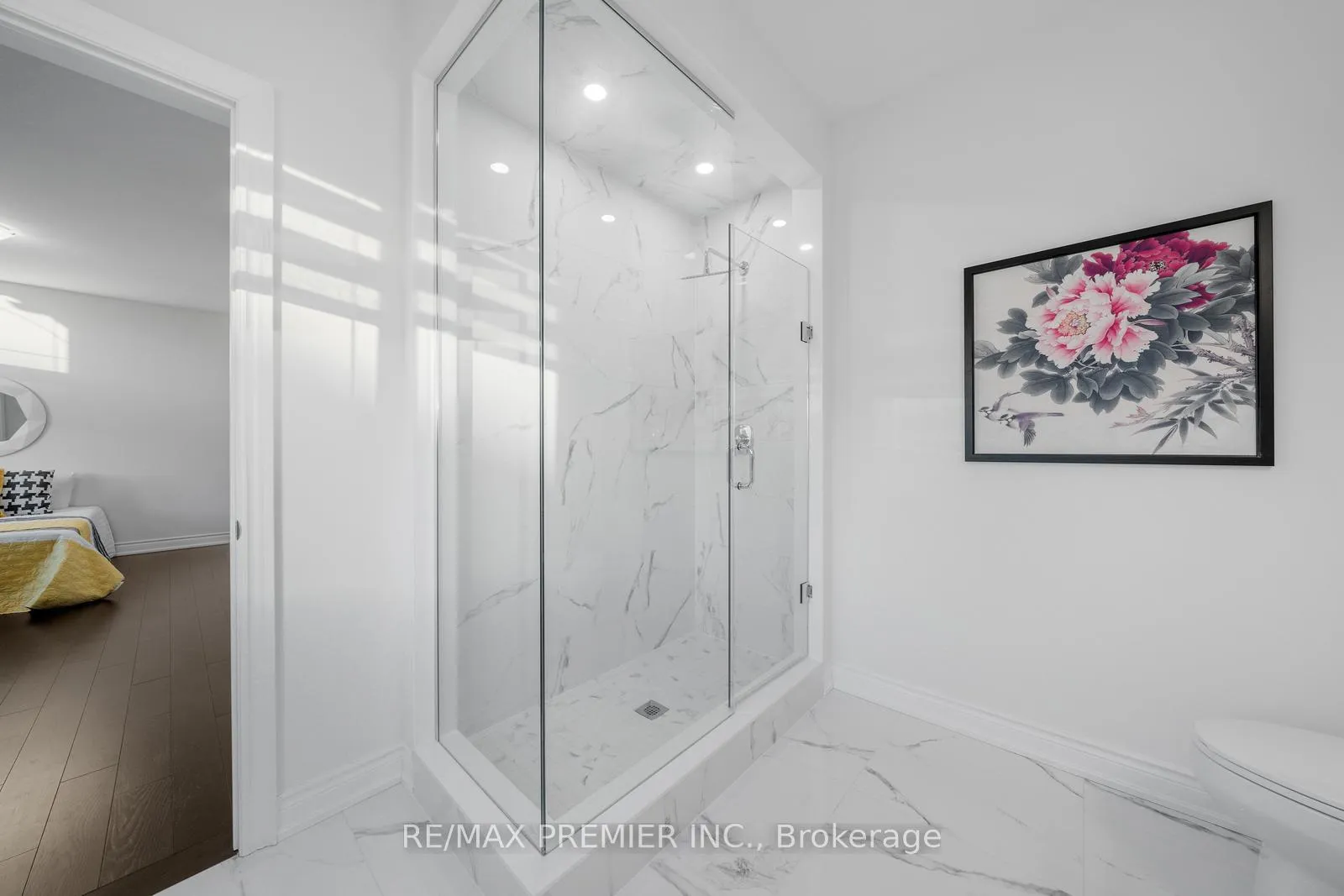 Photo 41 of 57 Appleyard Avenue, Vaughan, Kleinburg — HOMEH