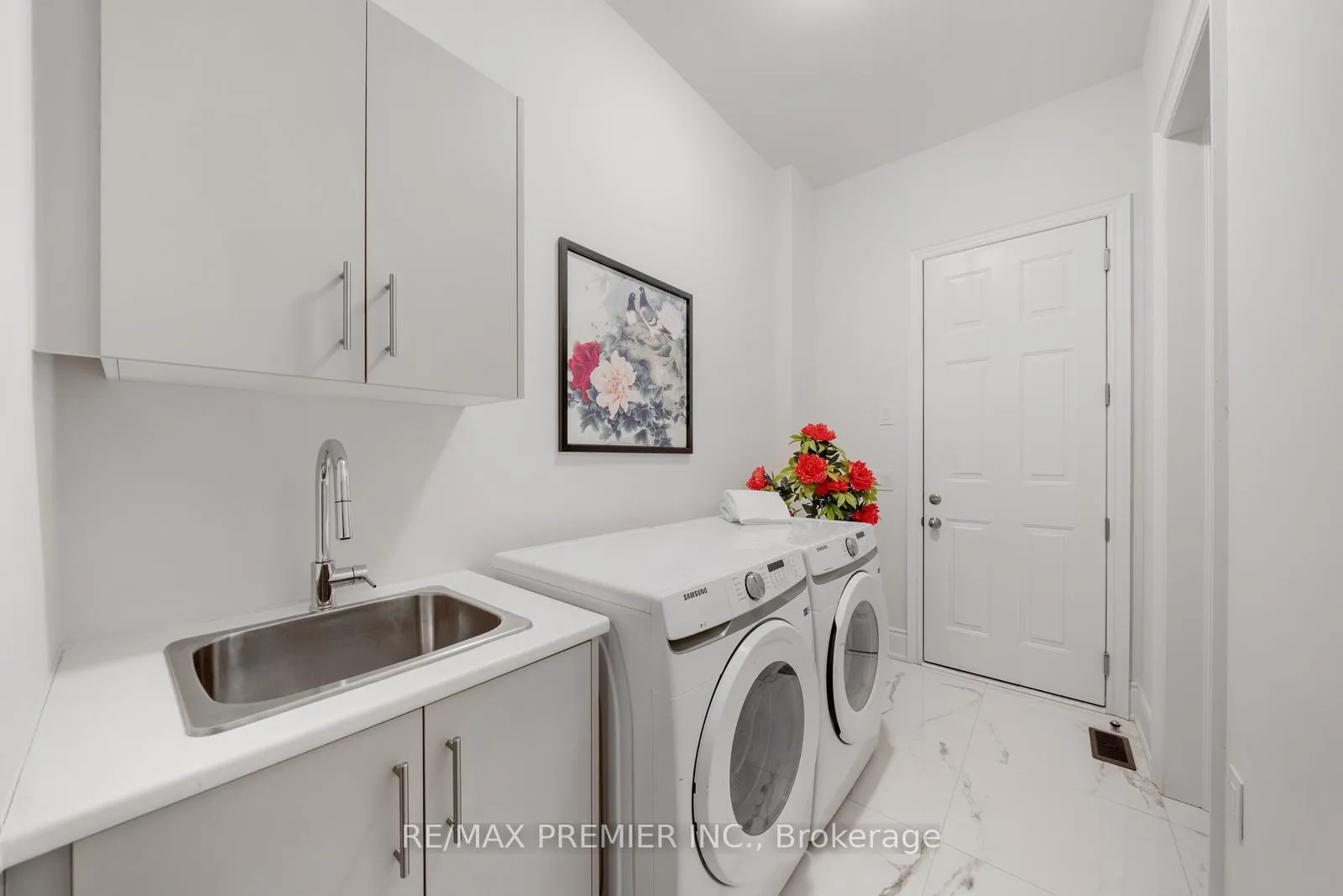Photo 42 of 57 Appleyard Avenue, Vaughan, Kleinburg — HOMEH