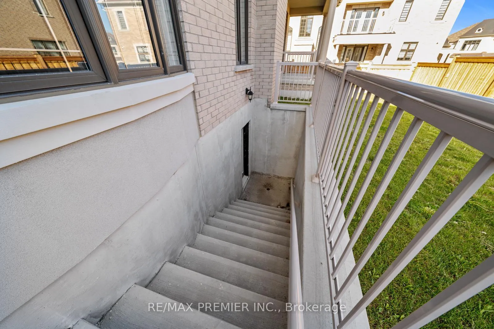 Photo 44 of 57 Appleyard Avenue, Vaughan, Kleinburg — HOMEH