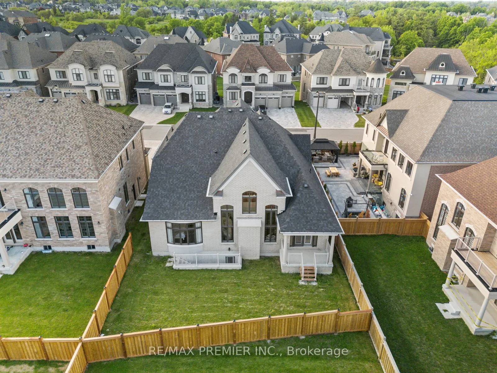 Photo 47 of 57 Appleyard Avenue, Vaughan, Kleinburg — HOMEH