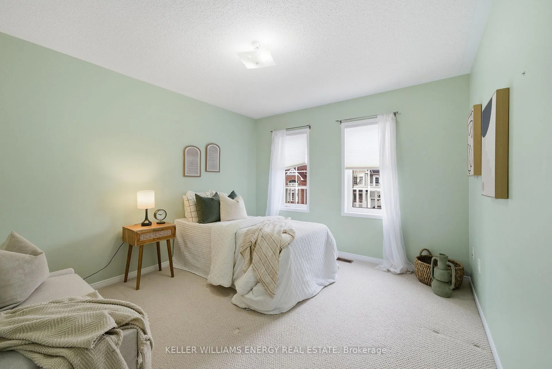 Photo 34 of 1375 Linstead Street, Oshawa, Taunton — HOMEH