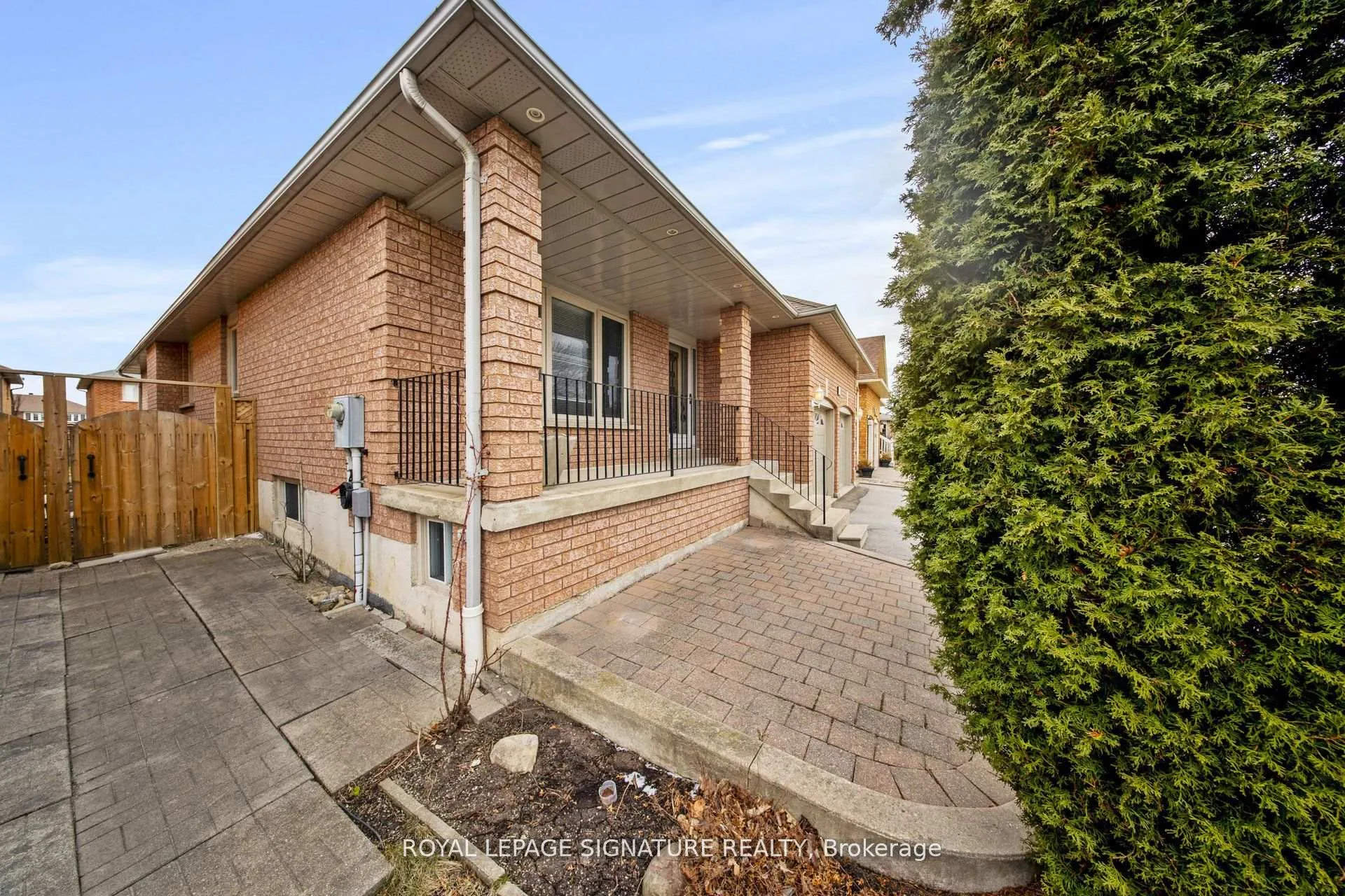 Photo 2 of 65 Gates Road, Vaughan, West Woodbridge — HOMEH