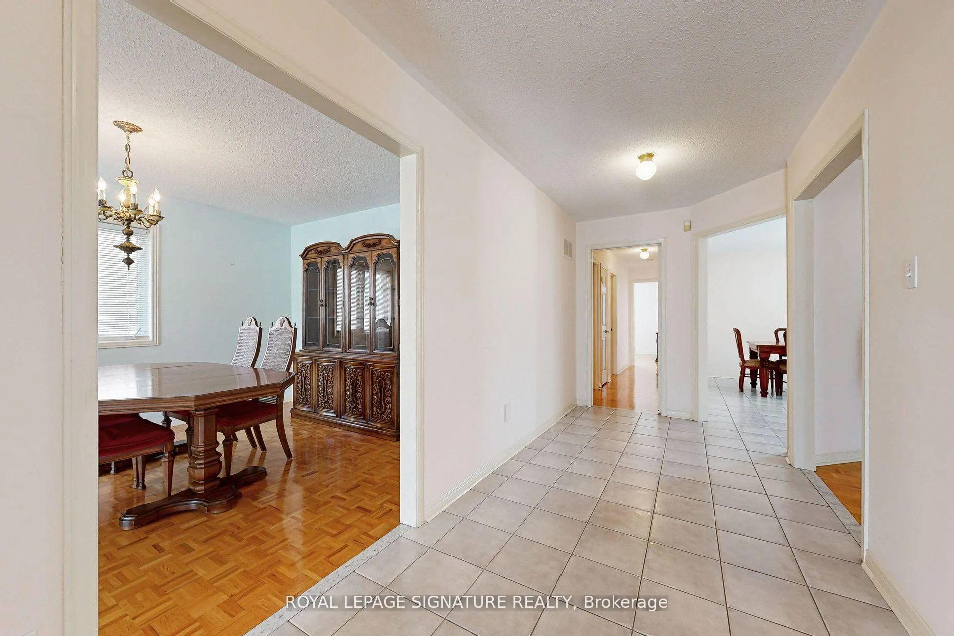 Photo 4 of 65 Gates Road, Vaughan, West Woodbridge — HOMEH