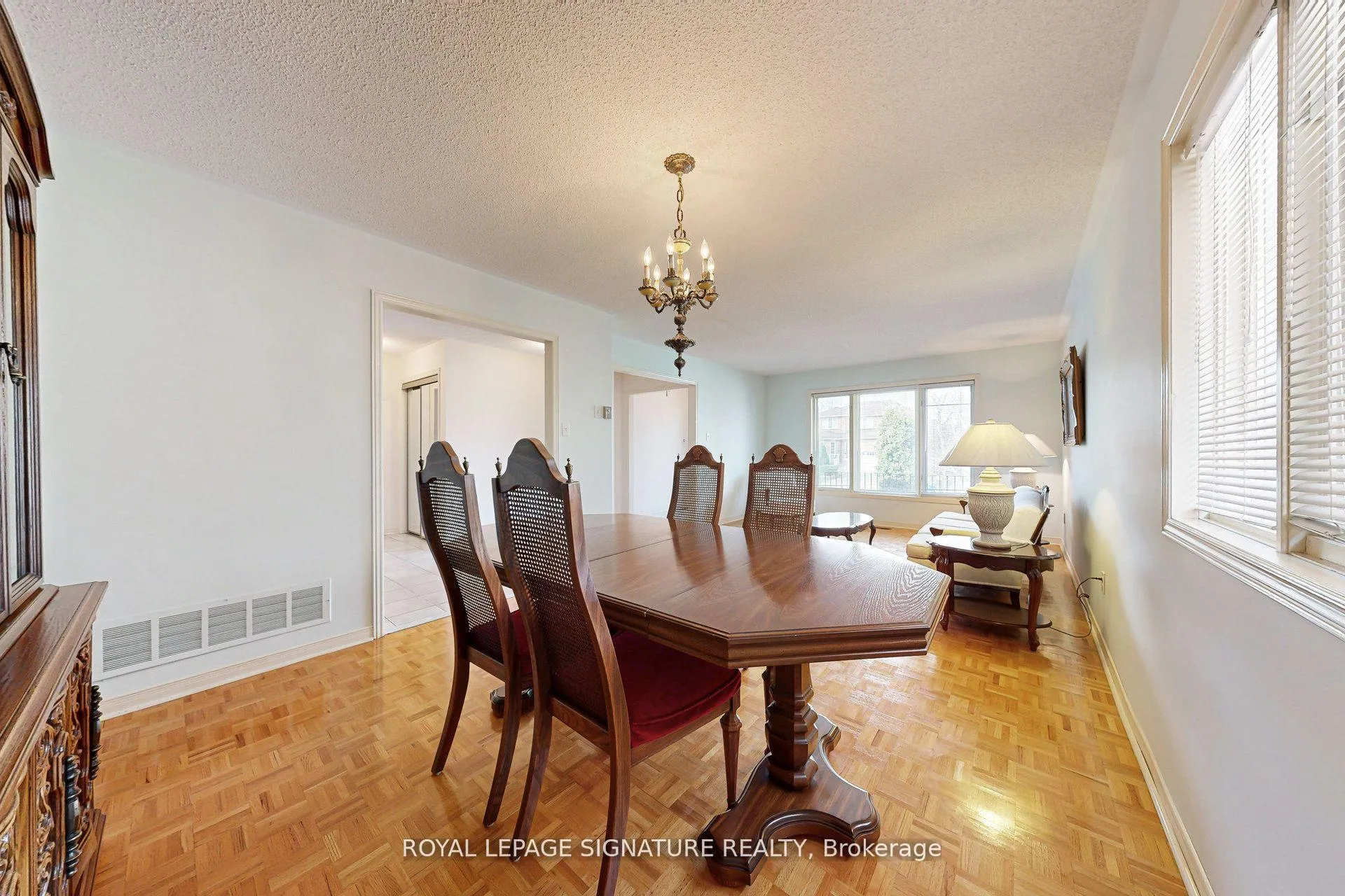Photo 13 of 65 Gates Road, Vaughan, West Woodbridge — HOMEH