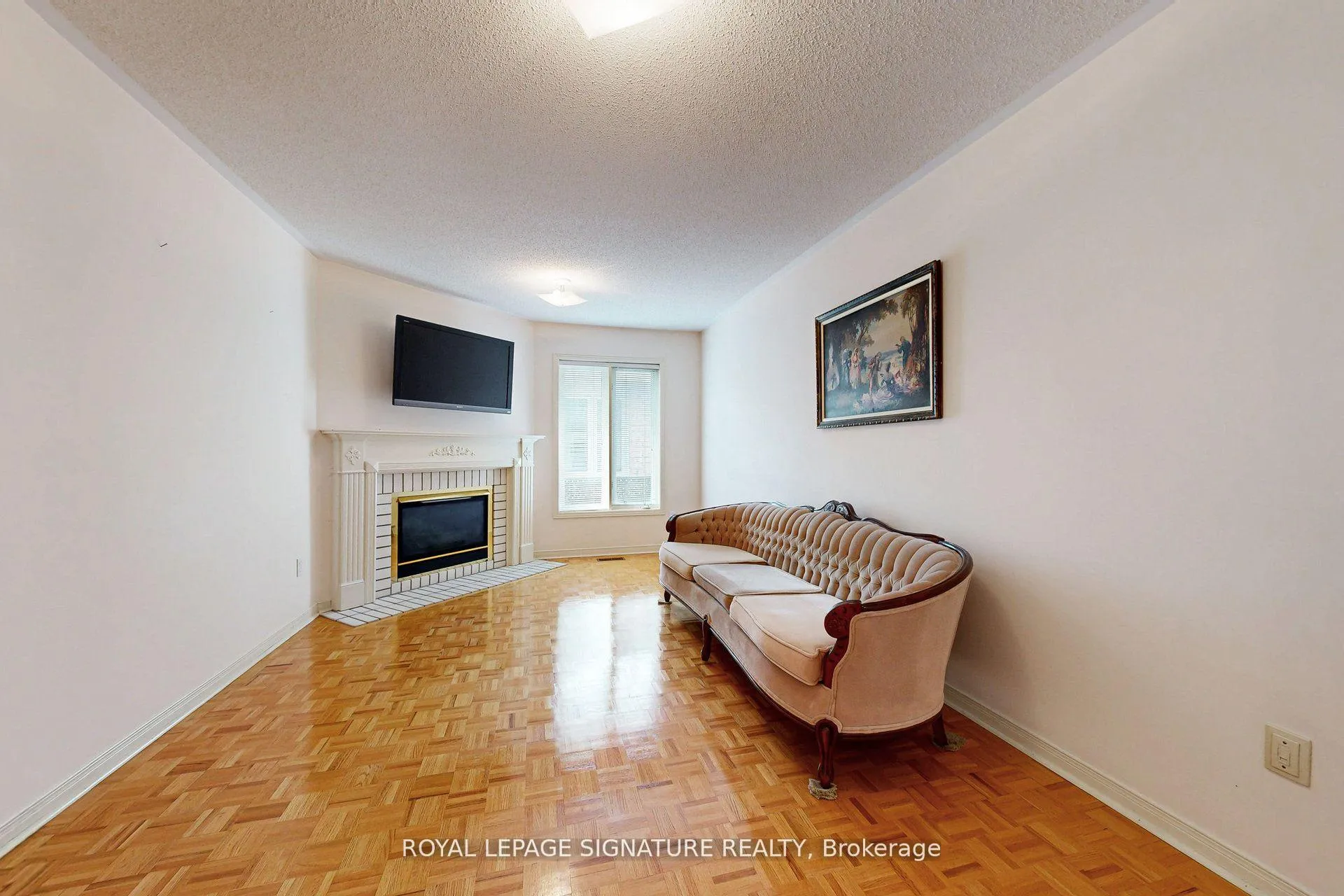 Photo 14 of 65 Gates Road, Vaughan, West Woodbridge — HOMEH