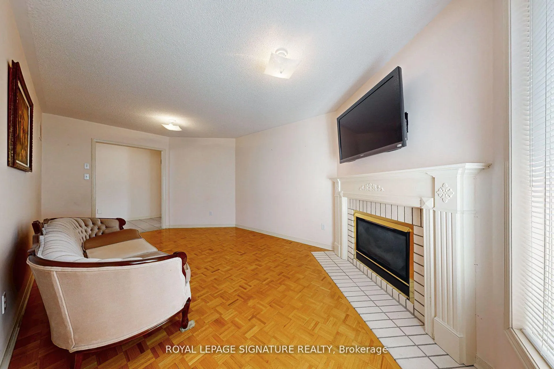 Photo 15 of 65 Gates Road, Vaughan, West Woodbridge — HOMEH