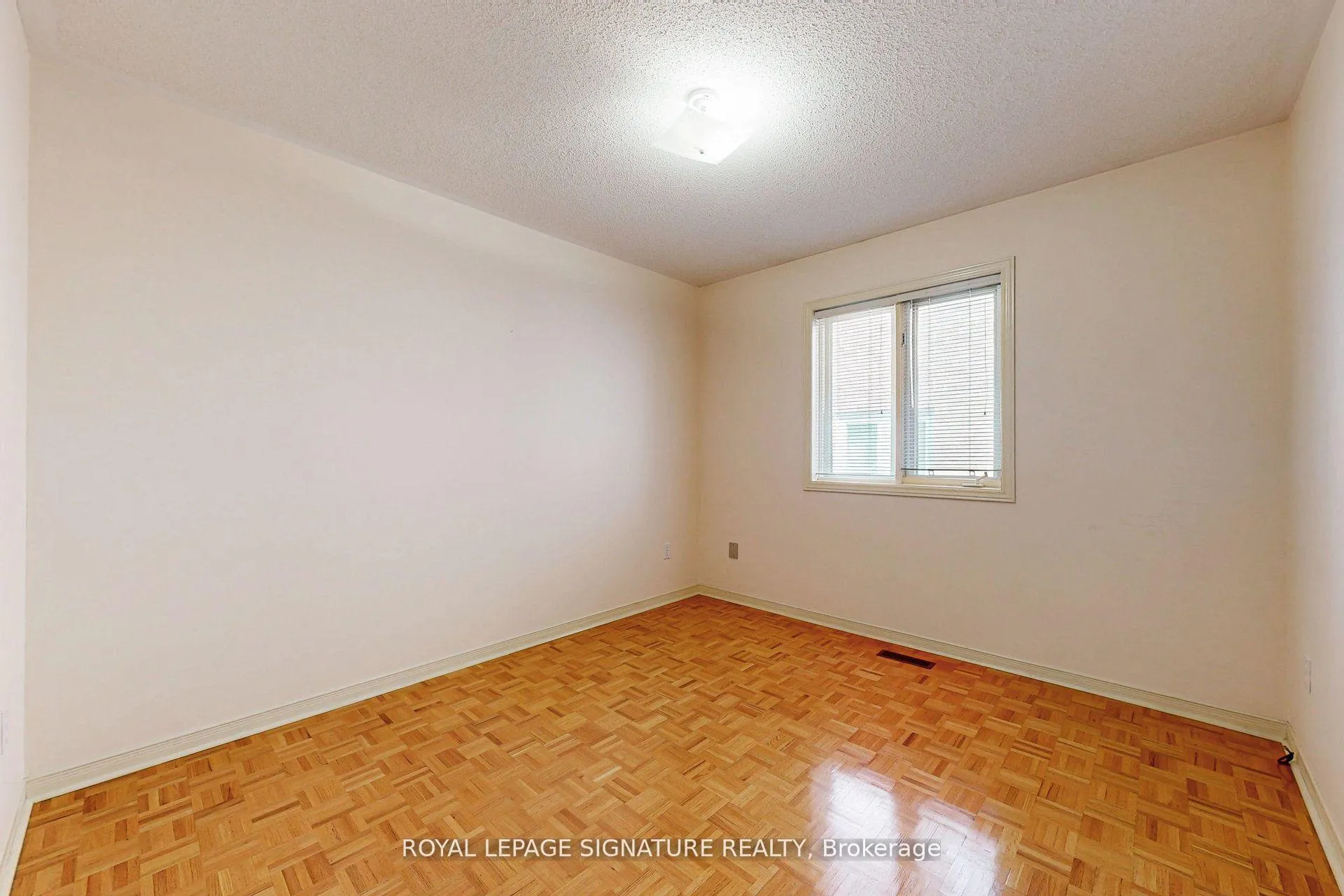Photo 21 of 65 Gates Road, Vaughan, West Woodbridge — HOMEH