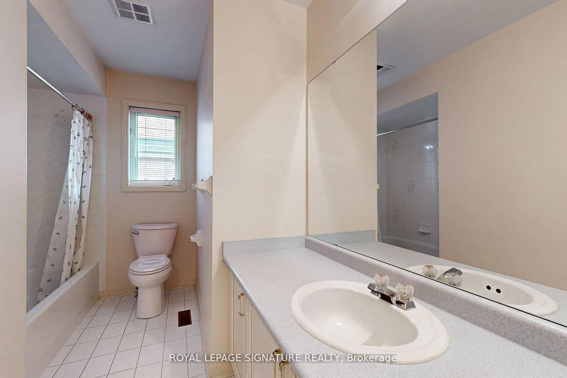 Photo 23 of 65 Gates Road, Vaughan, West Woodbridge — HOMEH