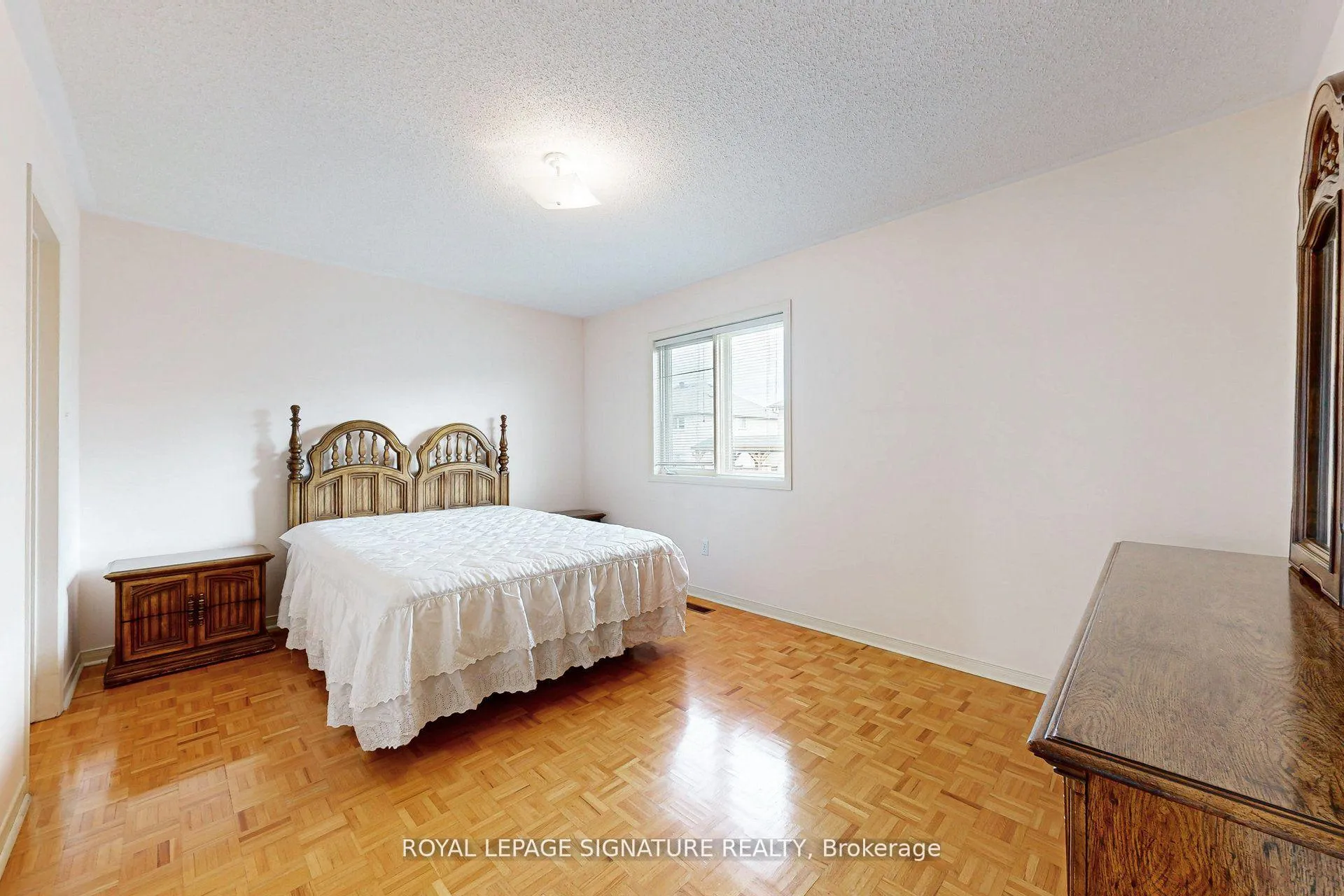 Photo 24 of 65 Gates Road, Vaughan, West Woodbridge — HOMEH
