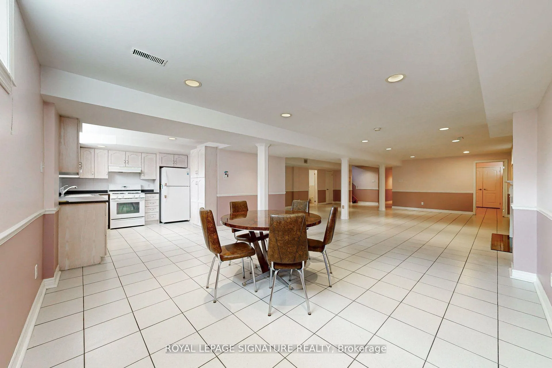 Photo 29 of 65 Gates Road, Vaughan, West Woodbridge — HOMEH
