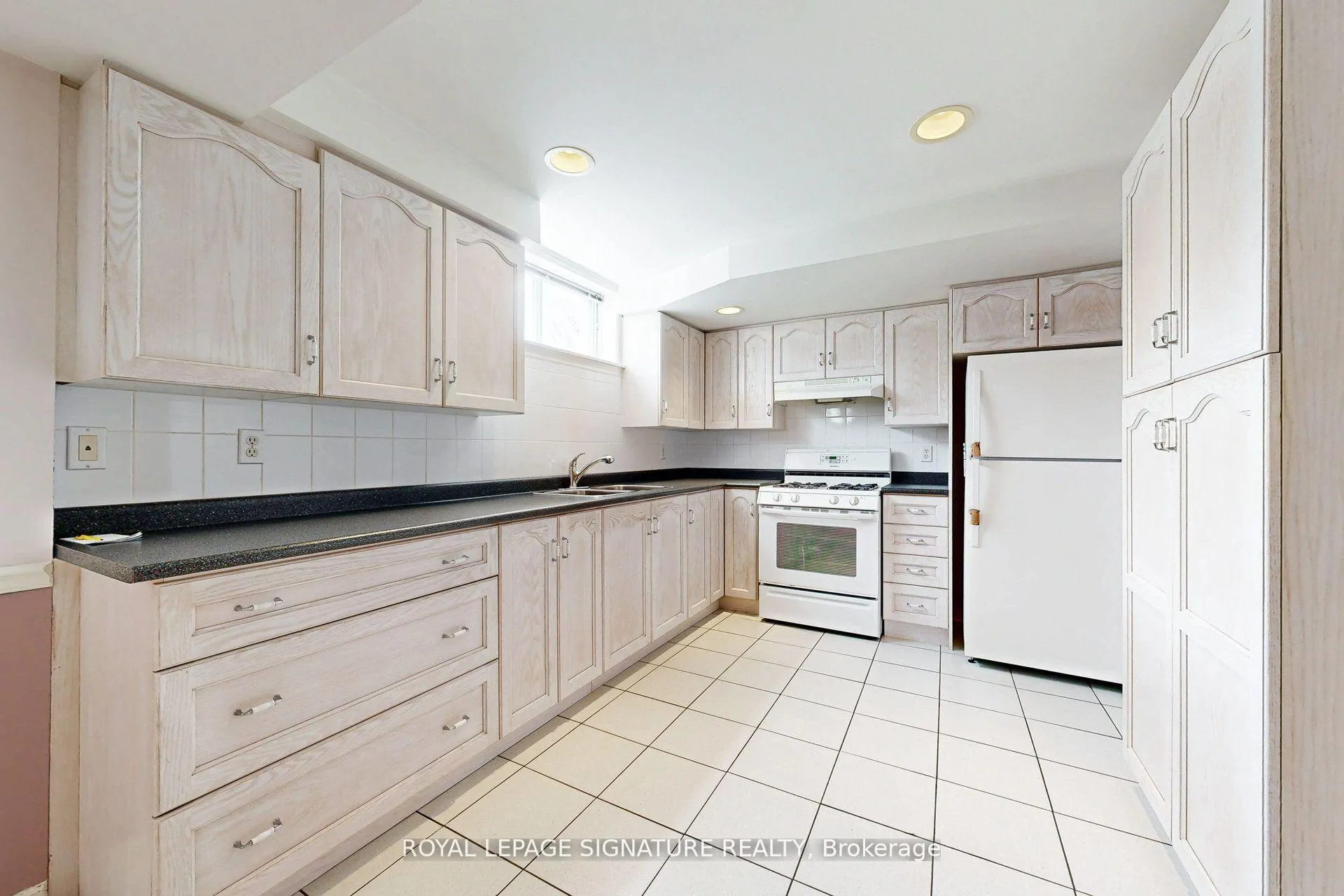 Photo 30 of 65 Gates Road, Vaughan, West Woodbridge — HOMEH