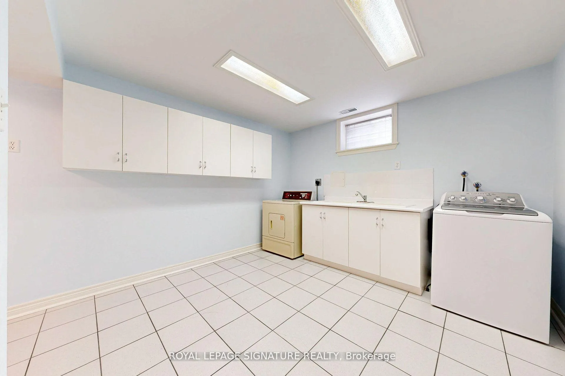 Photo 33 of 65 Gates Road, Vaughan, West Woodbridge — HOMEH