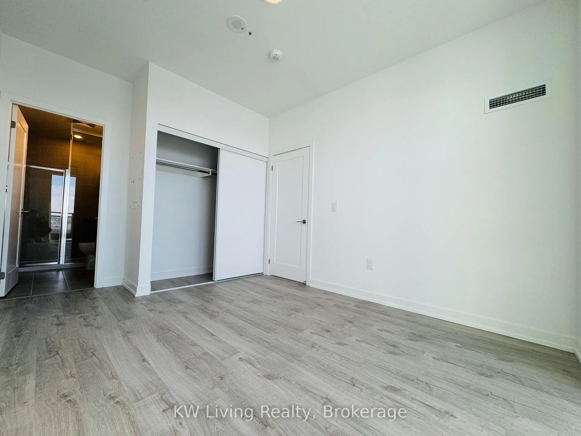 Photo 4 of Unit 733, 9763 Markham Road, Markham, Greensborough — HOMEH