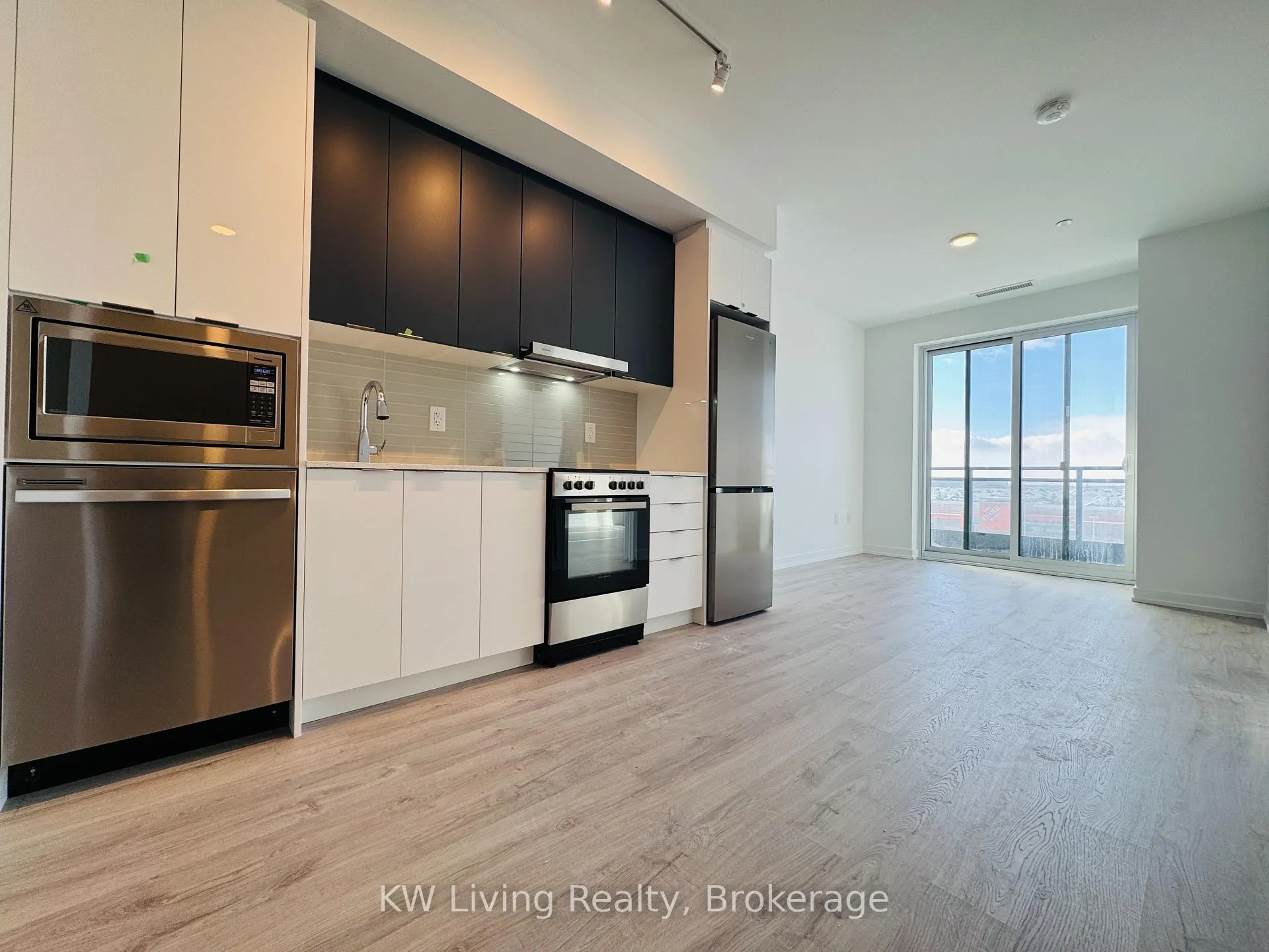 Photo 9 of Unit 733, 9763 Markham Road, Markham, Greensborough — HOMEH