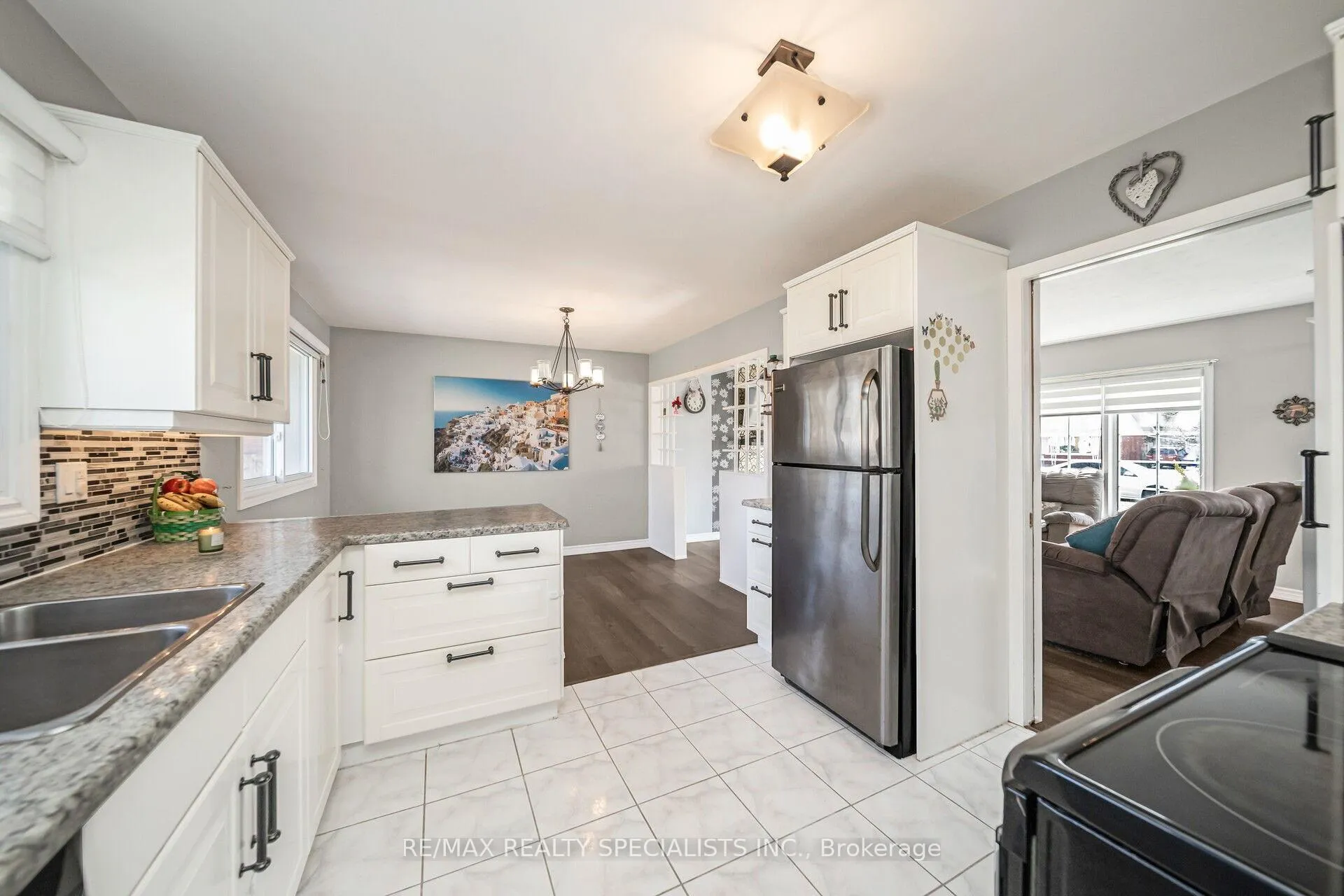 Photo 12 of 158 Hickson Drive, Kitchener — HOMEH