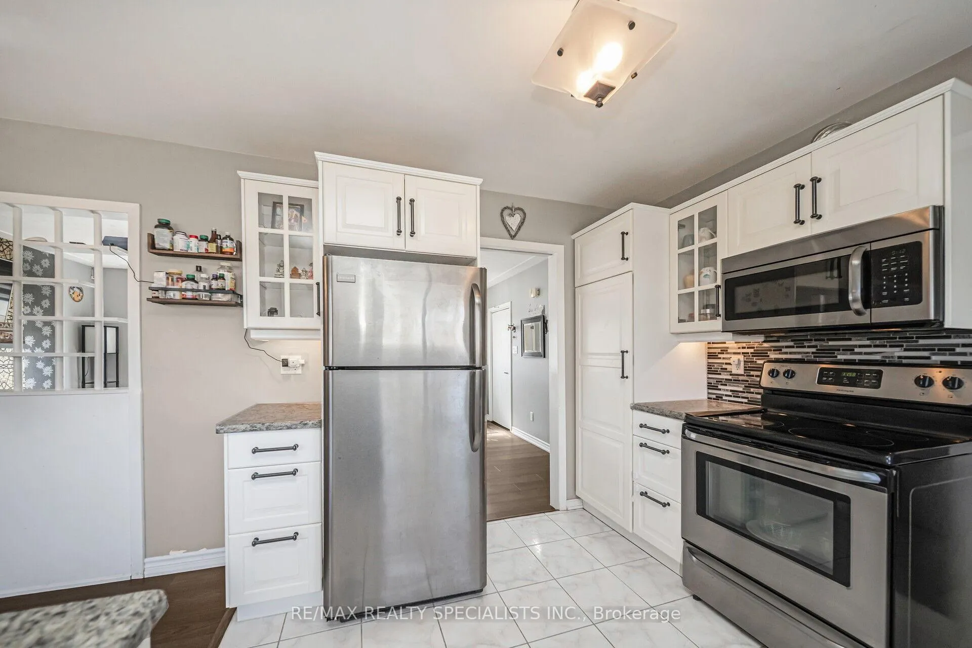 Photo 16 of 158 Hickson Drive, Kitchener — HOMEH