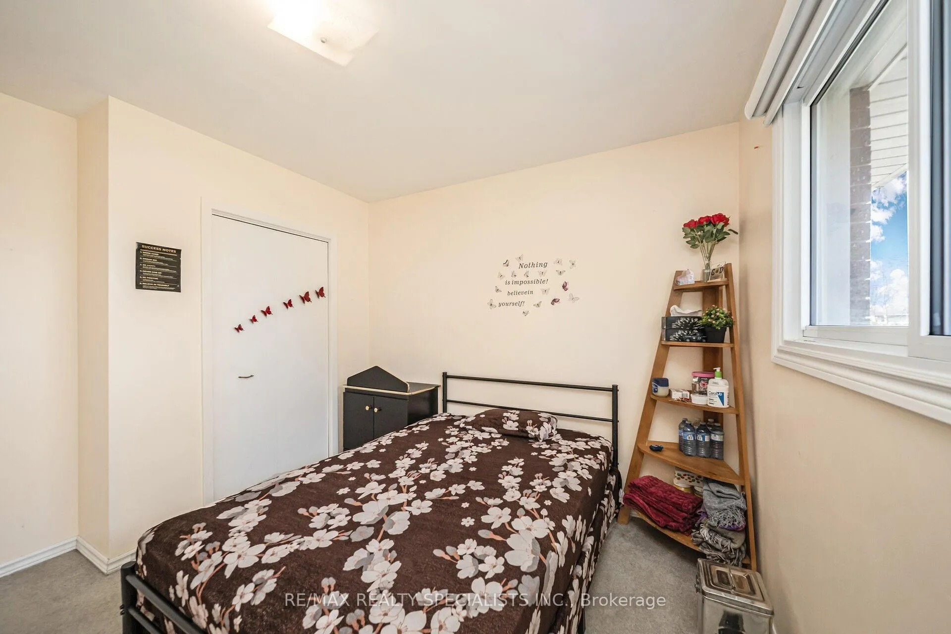 Photo 23 of 158 Hickson Drive, Kitchener — HOMEH