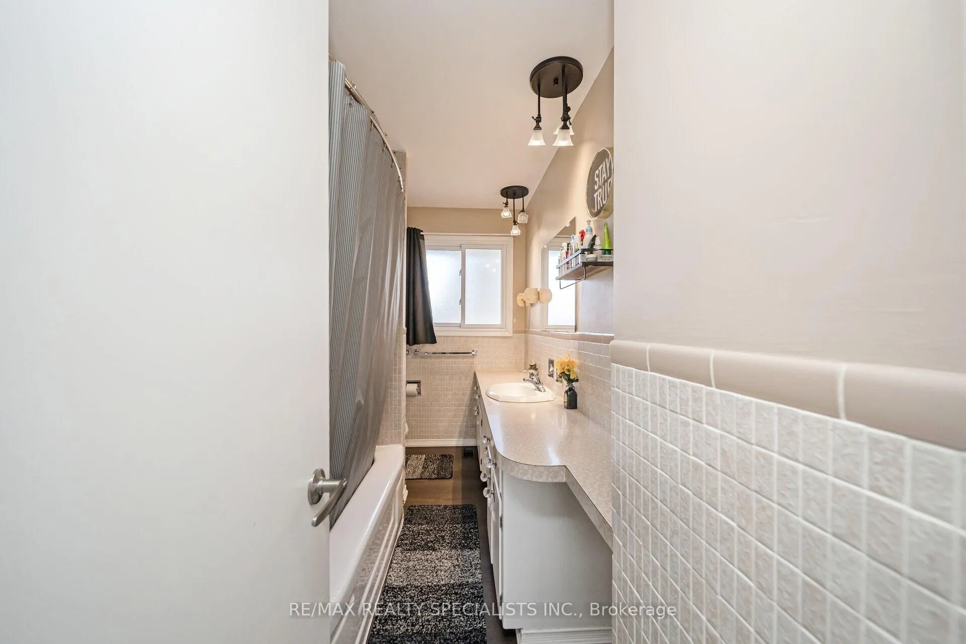Photo 29 of 158 Hickson Drive, Kitchener — HOMEH