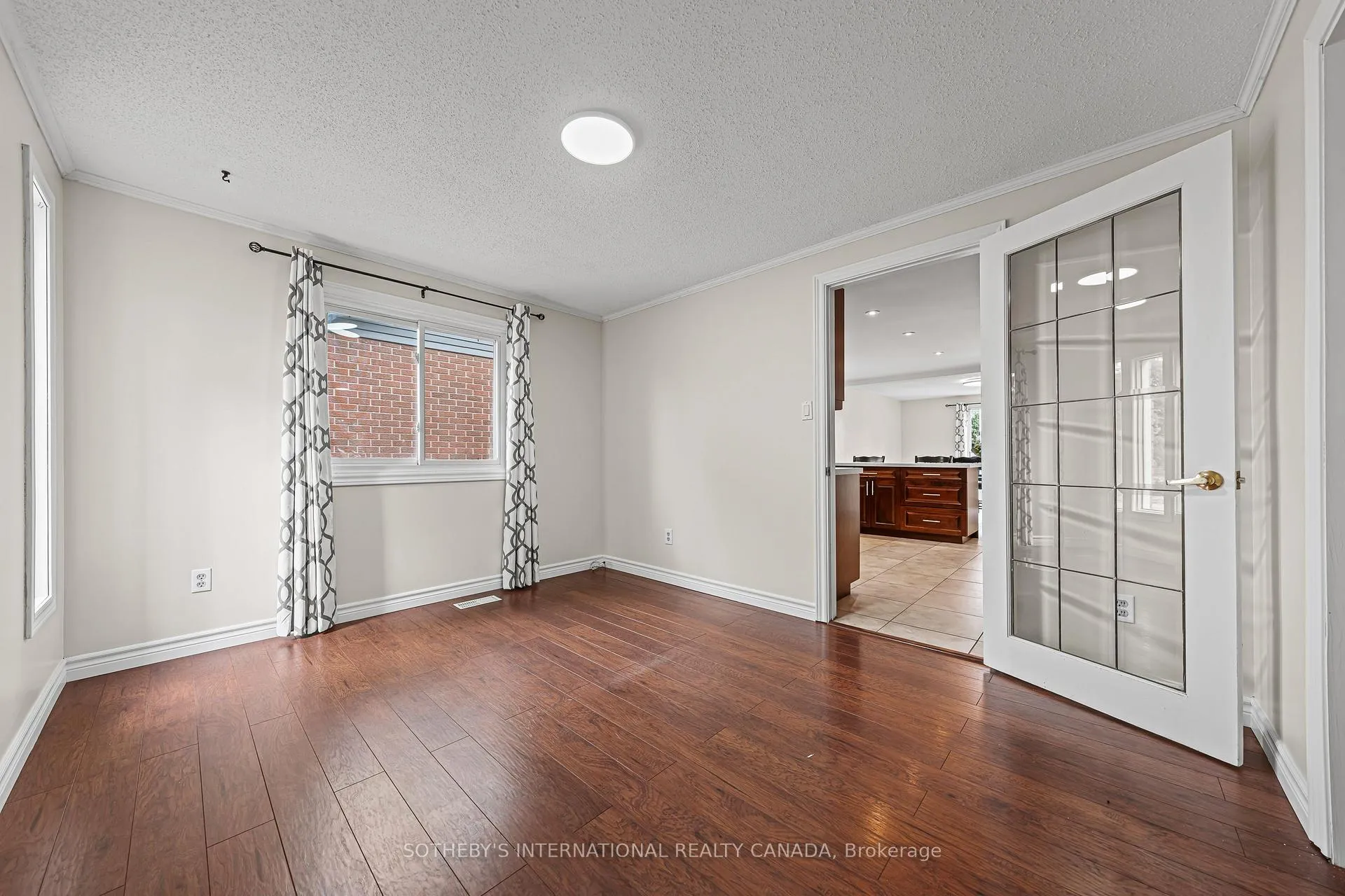 Photo 13 of 154 Covington Crescent, Kitchener — HOMEH