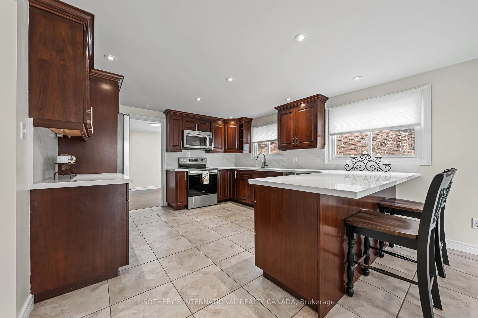Photo 15 of 154 Covington Crescent, Kitchener — HOMEH